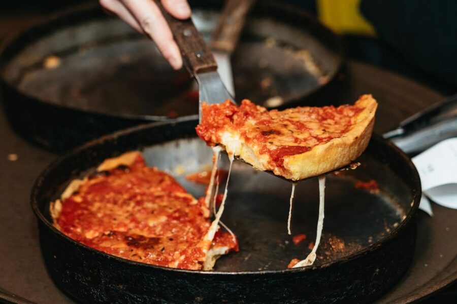 Chicago: Classic Food & Walking Tour with Free Bike or Kayak - Why this Chicago tour works: big food and major sights, in 3 hours