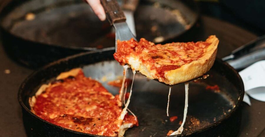Chicago: Classic Food & Walking Tour with Free Bike or Kayak - What you’ll eat: the Chicago lineup that actually makes sense