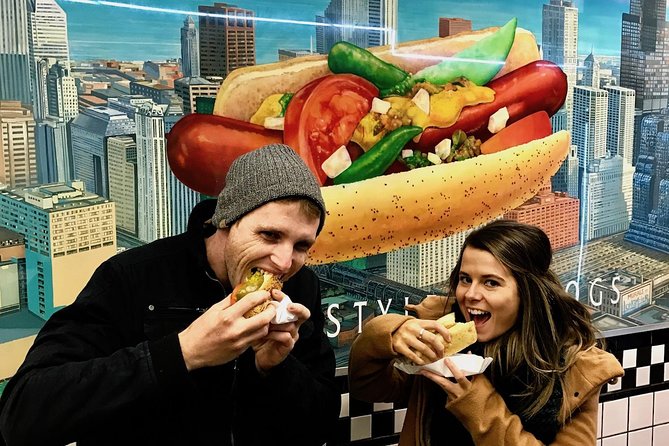 Chicago Favorites Ultimate Food and Walking Tour - A 3-hour Loop sampler that keeps your appetite in control