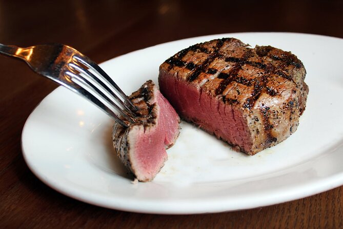 Chicago Gangster and Food Walking Tour - Lunch Included: Steak, Chicago Hot Dog, and Deep-Dish Pizza