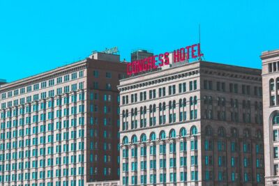 Chicago Mobs and Haunts Walking Tour - Route reality: pickup, ending point, and walking pace