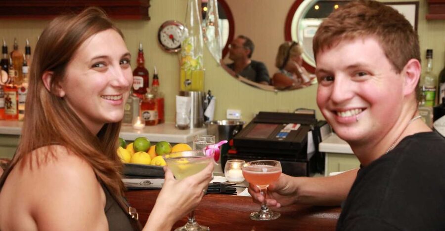 Chicago: Prohibition Speakeasies Bus Tour or Walking Tour - The Neighborhood Bus Tour: Gold Coast, Lincoln Park, Wicker Park, and River North