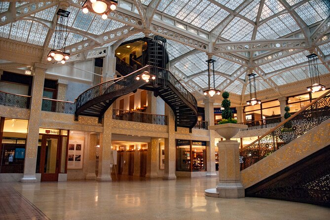 Chicago's Secret Interiors Architectural Walking Tour - Union Station: Burnham’s Beaux-Arts entrance and the Great Hall mood
