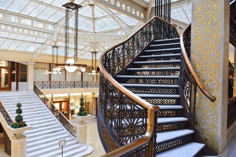 Chicago: Secret Interiors Architecture Walking Tour - Price and value: is $35 for 2 hours fair?