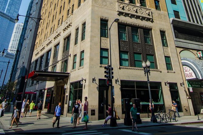 Chicago Walking Tour: A Walk Through Time - A Fast, Chronological Primer on Chicago’s Architecture