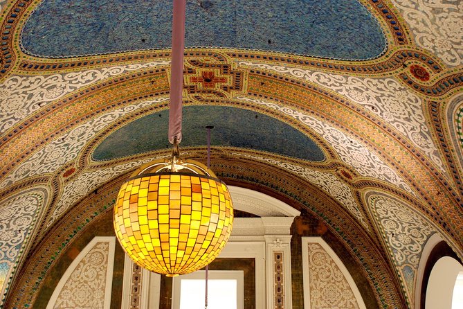 Chicago Walking Tour: Historic Treasures of Chicago - Two Hours in the Loop: How This Tour Keeps Chicago Architecture Manageable