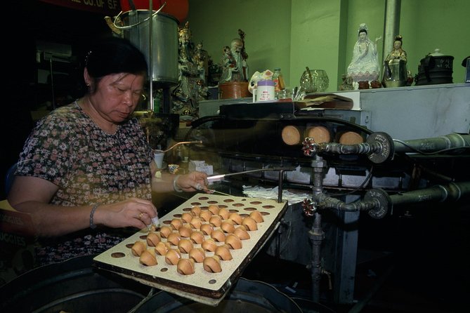 Chinatown Walking Tour: Food, History & Flavor - Who this Chinatown food-and-history walk suits best