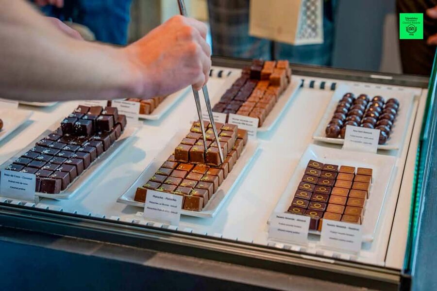 Chocolate Flavors Walking Tour of Geneva - The famous-customer chocolate shop stop: more than a name-drop