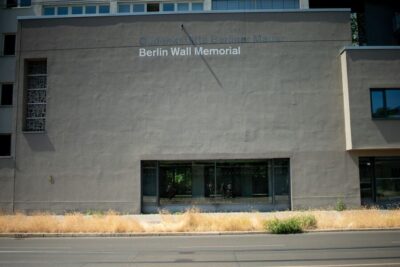 Cold War, Berlin Wall, Spies and the East Side Gallery - Meet at Friedrichstraße and start with the Wall story in mind