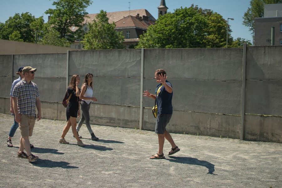 Cold War, Berlin Wall, Spies and the East Side Gallery - Karl-Marx-Allee: propaganda you can walk on