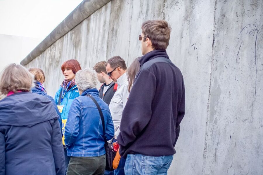 Cold War, Berlin Wall, Spies and the East Side Gallery - East Side Gallery: from oppression to open-air art