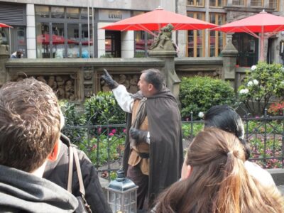 Cologne: The Night Watchman Old Town Walking Tour in German - Where you meet (and the one detail you must get right)