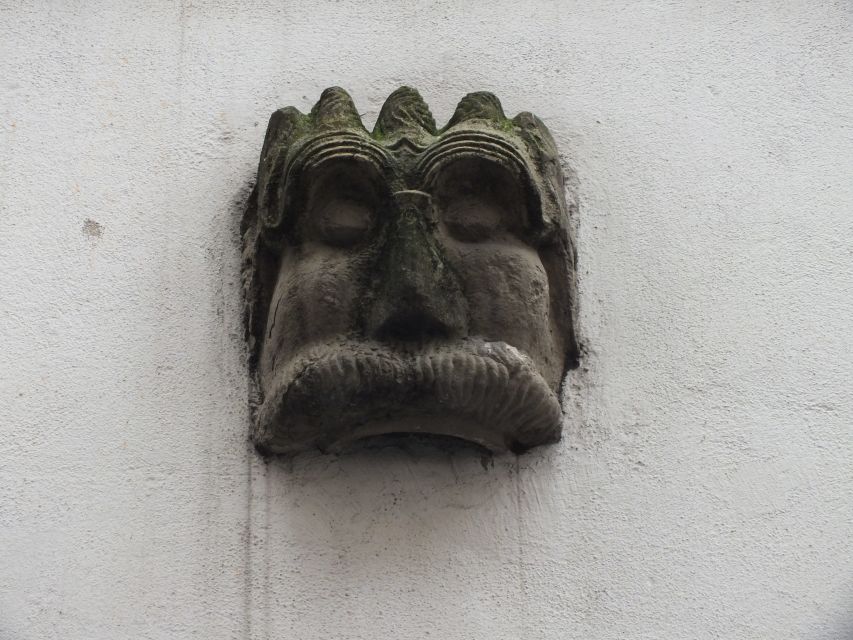 Cologne: The Night Watchman Old Town Walking Tour in German - Medieval surprises: pigs, churches, and well-fed stray dogs