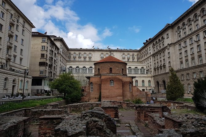 Communist Walking Tour of Sofia - Stop 2: Palace of Justice and the shadow of institutions