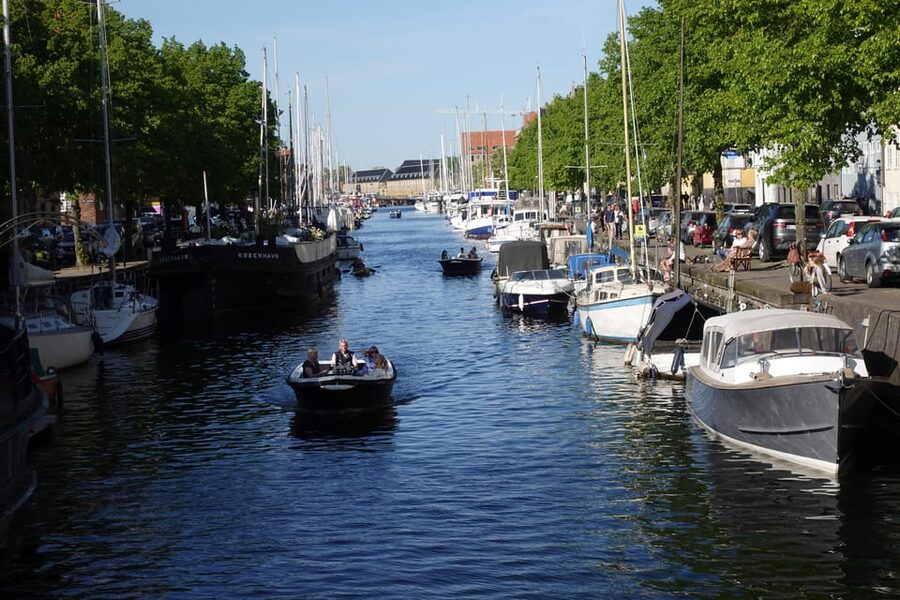 Copenhagen: Christiania & Christianshavn Guided Walking Tour - Freetown Christiania: street art, anti-capitalist spirit, and your best use of free time
