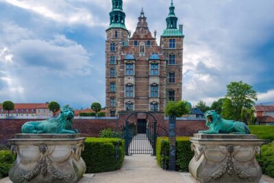 Copenhagen Walking Tour: Highlights and Hygge w/Lunch - Meeting Point and First Impressions at Krokodillegade