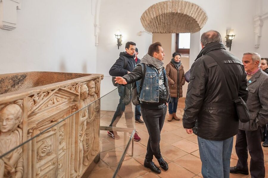 Cordoba: Monuments Walking Tour - Should you book the Córdoba monuments walking tour?