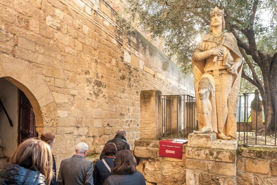 Cordoba: Monuments Walking Tour - Alcázar de los Reyes Cristianos: start where Ferdinand and Isabella ruled
