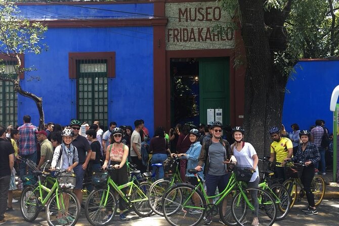 Coyoacán Walking Tour: Access to Frida Kahlo Museum & Tacos - The local market stop: tacos and more than just food