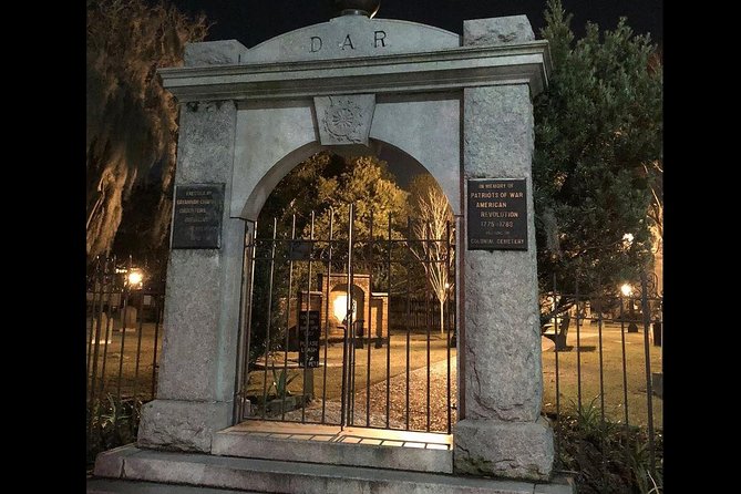 Creepy Crawl Night-Time Haunted Pub Walking Tour of Savannah's Historic District - Price and value: is $30 a smart spend?