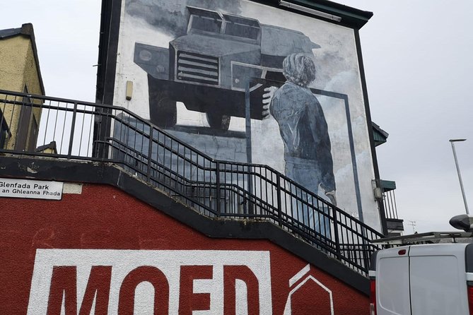 Derry City: The Bloody Sunday Story - Walking Tour - Republican murals and the Civil Rights Association story