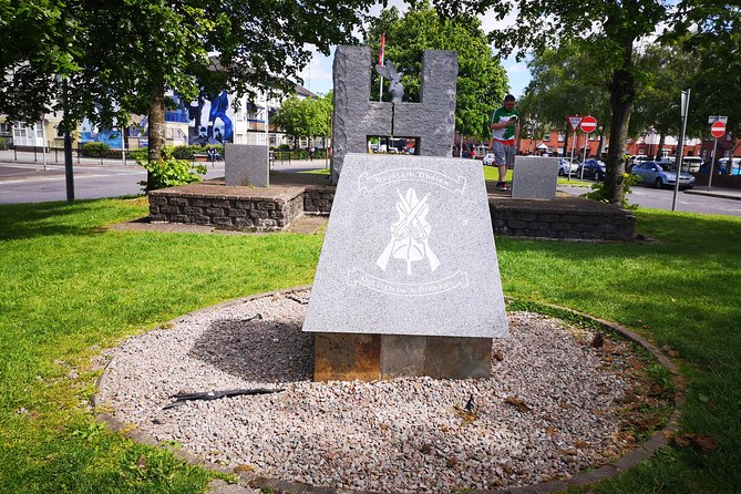 Derry City: The troubles Bogside walking tour - Derry’s Bogside walk: what you’re really signing up for