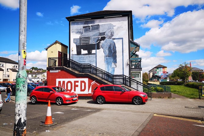 Derry City: The troubles Bogside walking tour - Stop 3: Republican murals and how messages were built into walls