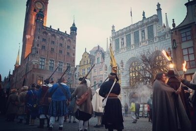Discover Gdansk Walking Tour - Getting your bearings at Stągiewna 1 (and keeping the day easy)
