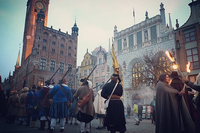 Discover Gdansk Walking Tour - Getting your bearings at Stągiewna 1 (and keeping the day easy)