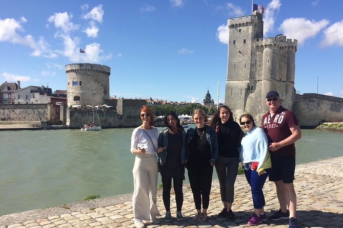 Discover La Rochelle: Discovery Walking Tour of La Rochelle - Marché Central to the old walls and bohemian streets