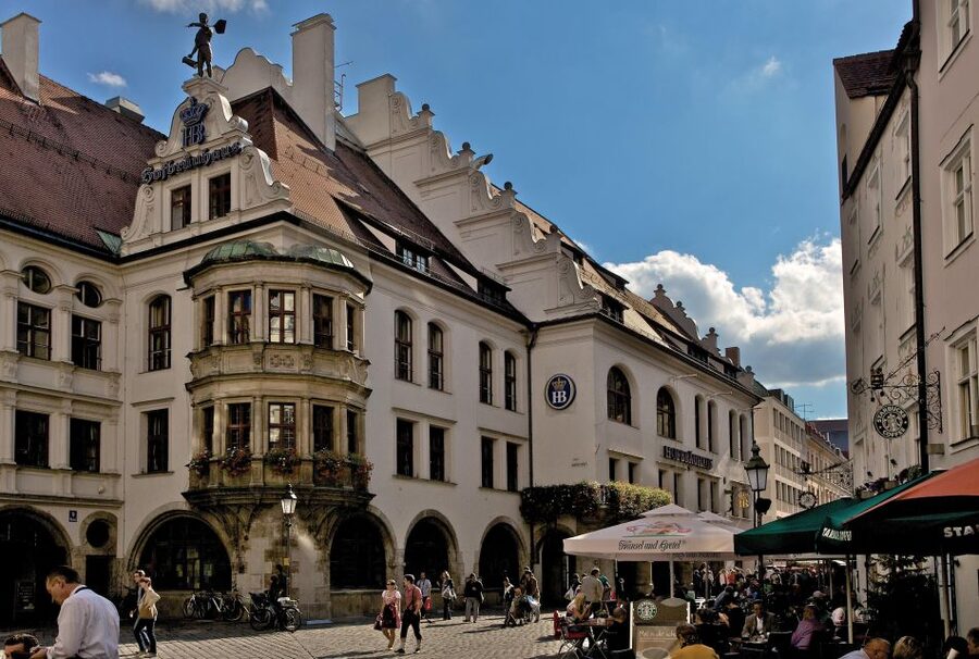 Discover Munich 2-Hour Small Group Walking Tour - Hidden Locations and the Real Stories Behind the Facades