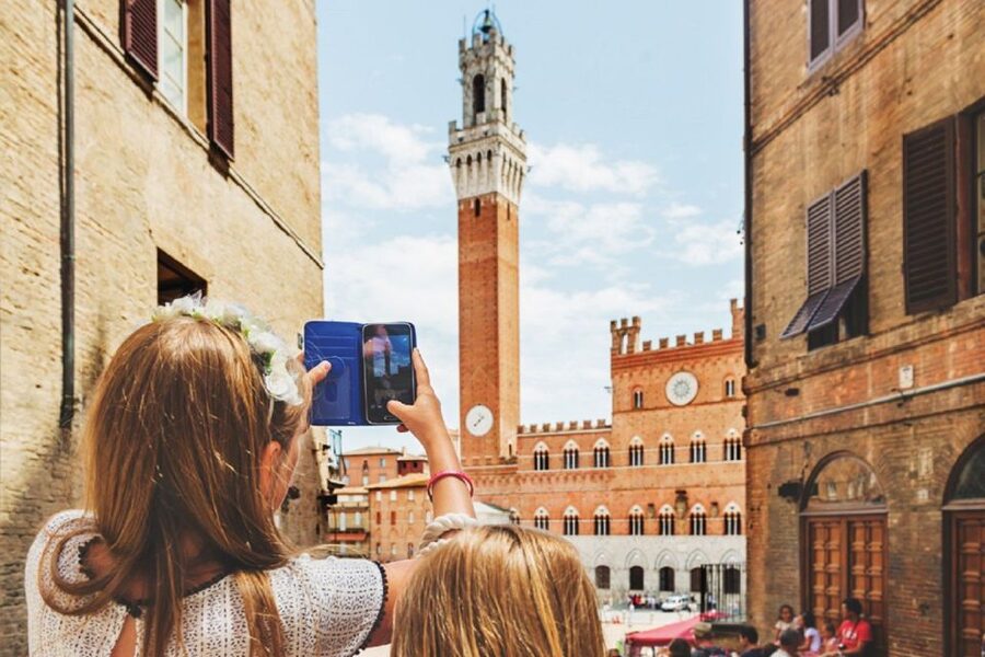 Discover Siena: Guided Walking Tour and Cathedral Visit - Getting your bearings fast with Piazza del Campo and Palazzo Comunale