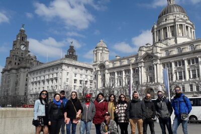 Downtown Liverpool Walking Tour - In Spanish - Beatles Statue: Starting With an Easy Win