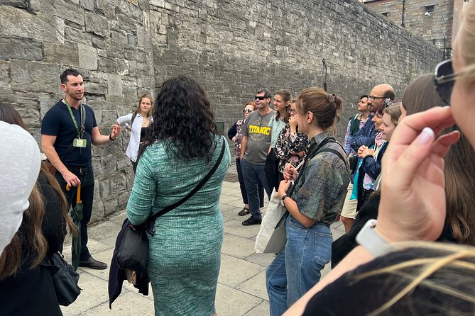 Dublin Highlights and Hidden Gems Guided Walking Tour - Smock Alley to Temple Bar Pub: Theatre Lore and Dublin’s Social Pulse