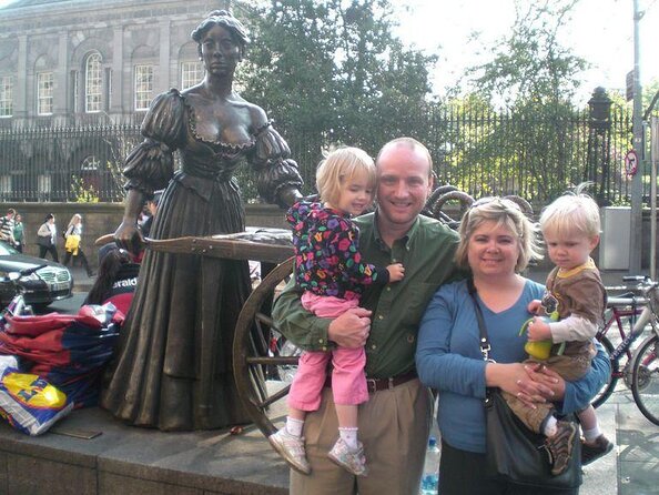 Dublin Traditional Irish 3 Course Meal Walking Tour with Local - Key points before you go