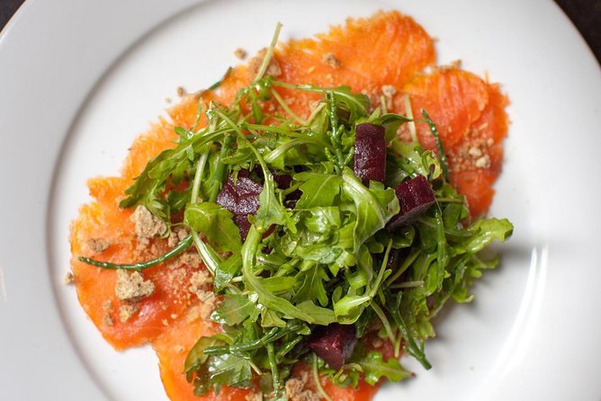Dublin Traditional Irish 3 Course Meal Walking Tour with Local - From Molly Malone to the Temple Bar Food Loop
