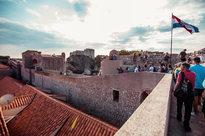 Dubrovnik: Ancient City Walls & Wars Walking Tour - Walking the City Walls (2 km): what you’re really paying for