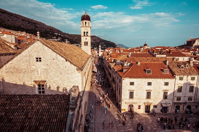 Dubrovnik: Ancient City Walls & Wars Walking Tour - Fort Revelin and Minceta Tower: the wall becomes a map