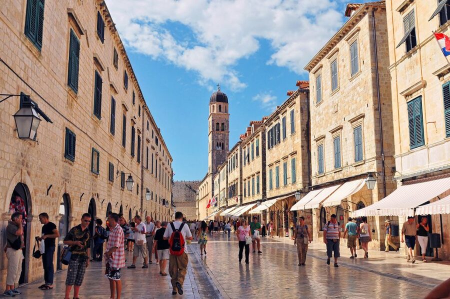Dubrovnik: Cable Car, Walking Tour and City Walls Combo - The guided Old Town walk: narrow streets, big stories