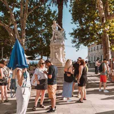 Dubrovnik: City Walls Early Morning or Sunset Walking Tour - Amerling Fountain meeting point: start outside the old town, then head in smart
