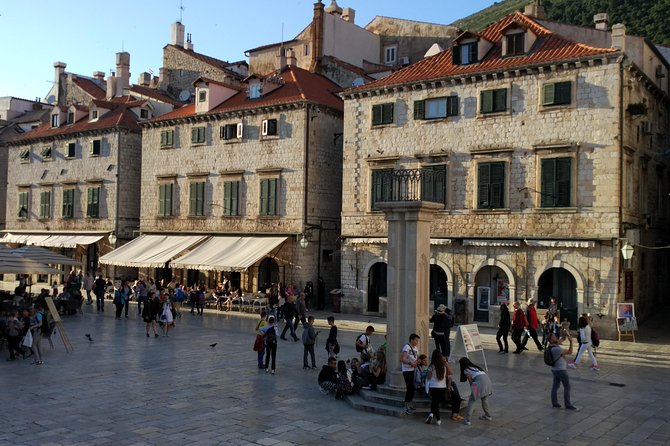 Dubrovnik Old Town: Small-Group Walking Tour With A Local - Key things that make this tour worth your time