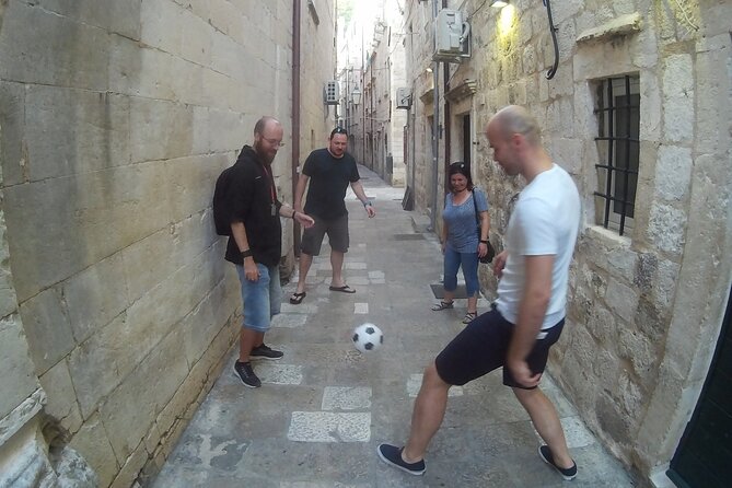 Dubrovnik Old Town: Small-Group Walking Tour With A Local - Why this Old Town walk beats the big-group crush