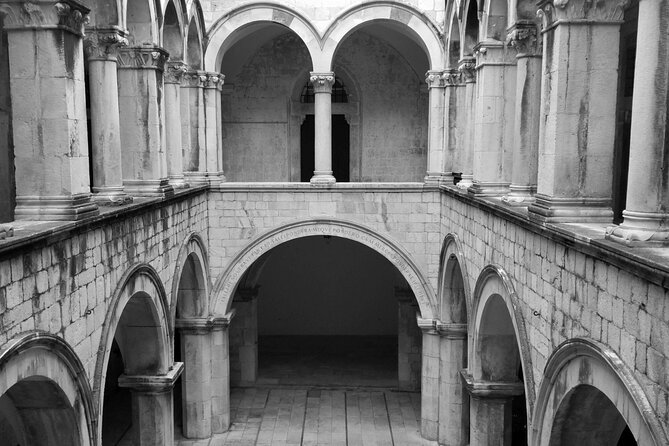 Dubrovnik Old Town: Small-Group Walking Tour With A Local - Saint Blaise and the many ways legends survive in plain sight
