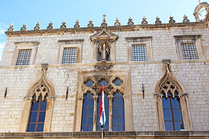 Dubrovnik: Old Town Walking Tour - Onofrio’s Fountain and Orlando’s Column: symbols you can spot right away