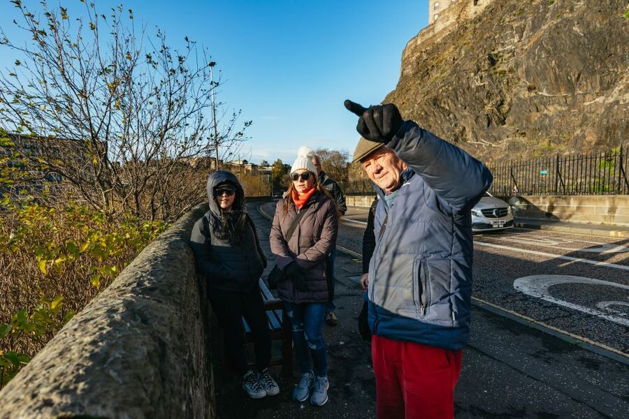 Edinburgh: 3-Hour Guided Walking Tour - Writers’ Museum and Riddles Court: literature and place in the same breath
