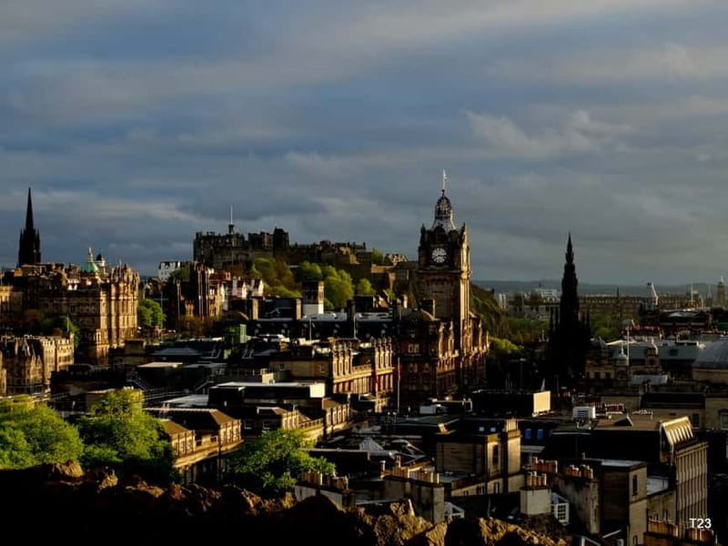 Edinburgh: Dark History Royal Mile Walking Tour - Key things you’ll notice on this tour