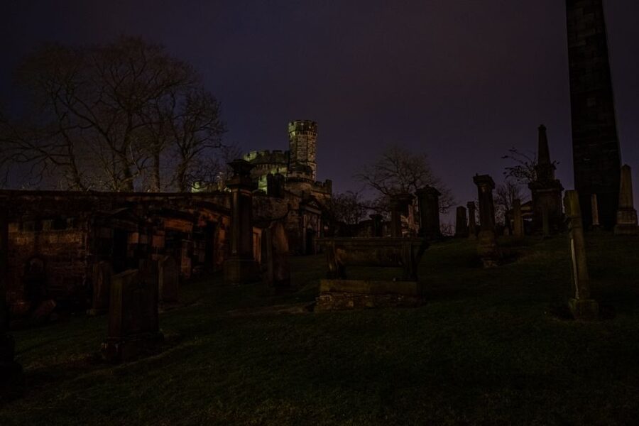 Edinburgh: Dark Secrets of the Old Town Ghost Walking Tour - What to Wear and How to Prepare for a Night Walk