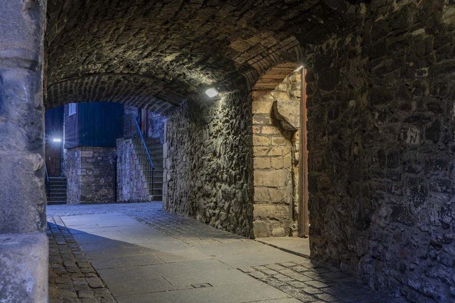 Edinburgh: Dark Secrets of the Old Town Ghost Walking Tour - Old Calton Cemetery: Haunted Vibes With Calton Hill Views