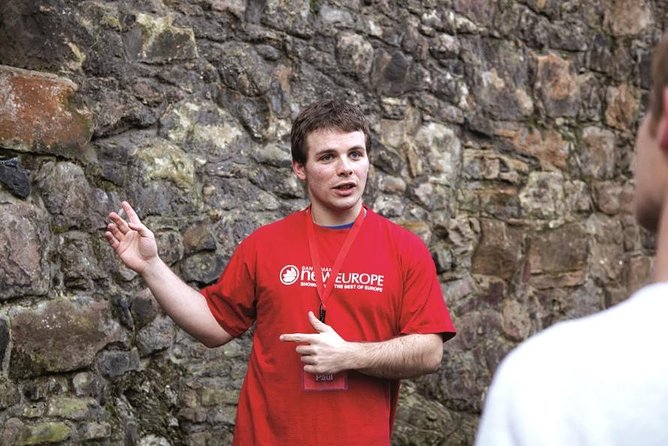 Edinburgh Darkside Walking Tour: Mysteries, Murder and Legends - A 6:30 pm walk through Edinburgh’s Royal Mile’s shadow side