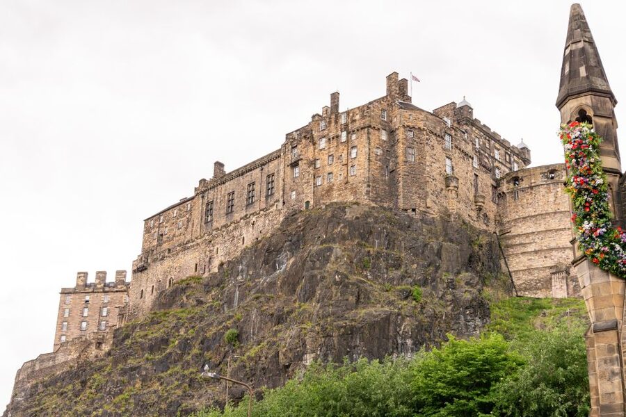 Edinburgh: Harry Potter Magical Guided Walking Tour - Entering Edinburgh’s Wizarding Backstory at William Chambers